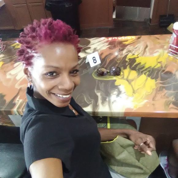 Meet your Posher, Robin - Picture 1 of 1